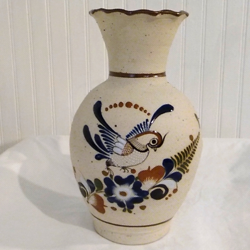 SALE!! Beautiful Mexican Vase